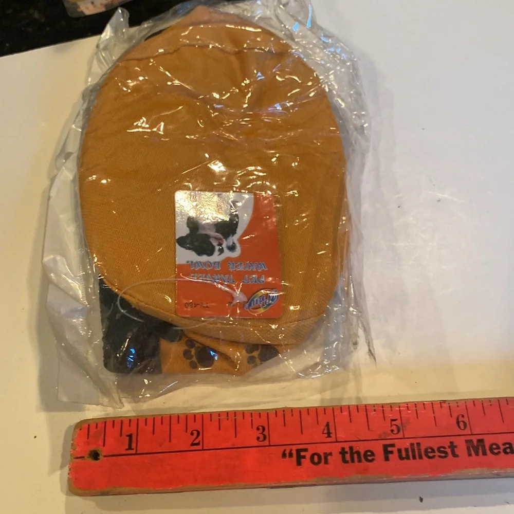 NWT Pet Travel Water Bowl